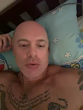 Snapshot of luv2masterb8247 chatting on 02/06/25, 12:43 luv2masterb8247 online show from 02/06/25, 12:43