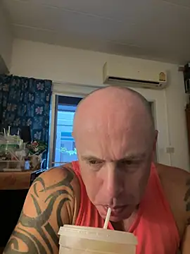 Snapshot of luv2masterb8247 chatting on 02/10/25, 04:30 luv2masterb8247 online show from 02/10/25, 04:30