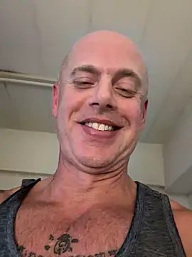 Snapshot of luv2masterb8247 chatting on 02/13/25, 12:35 luv2masterb8247 online show from 02/13/25, 12:35