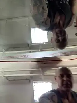 Snapshot of luv2masterb8247 chatting on 02/16/25, 02:09 luv2masterb8247 online show from 02/16/25, 02:09