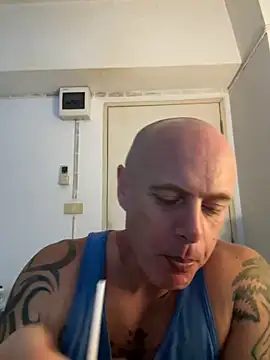 Snapshot of luv2masterb8247 chatting on 02/25/25, 05:08 luv2masterb8247 online show from 02/25/25, 05:08