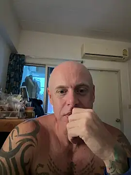 Snapshot of luv2masterb8247 chatting on 03/06/25, 05:14 luv2masterb8247 online show from 03/06/25, 05:14