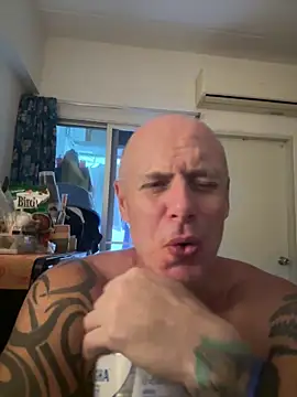 Snapshot of luv2masterb8247 chatting on 03/11/25, 05:16 luv2masterb8247 online show from 03/11/25, 05:16