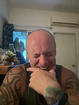 Snapshot of luv2masterb8247 chatting on 03/12/25, 05:13 luv2masterb8247 online show from 03/12/25, 05:13