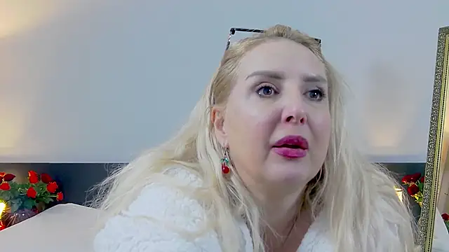 Snapshot of MariaRichi_ chatting on 02/22/25, 03:47 MariaRichi  online show from 02/22/25, 03:47