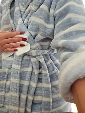 Snapshot of MariaRichi_ chatting on 03/08/25, 07:38 MariaRichi  online show from 03/08/25, 07:38