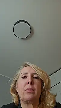 MariaRichi  online show from 04/23/26, 12:29