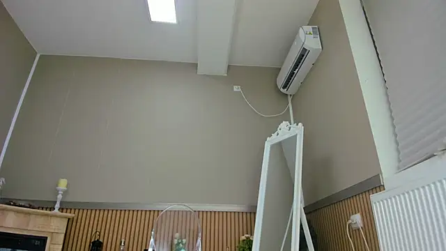 Kimi Ivy online show from 01/20/25, 04:43