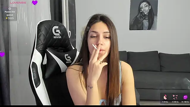 Kimi Ivy online show from 12/14/25, 05:02