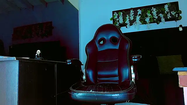 HannibalLester online show from 04/24/26, 09:39