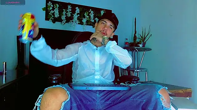 Snapshot of HannibalLester chatting on 05/03/26, 04:18 HannibalLester online show from 05/03/26, 04:18