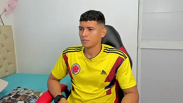 yei-sant online show from 10/25/25, 02:41