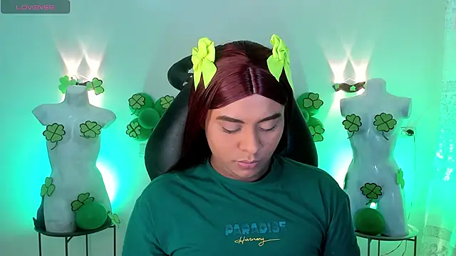 Emili Roux online show from 03/17/26, 09:56