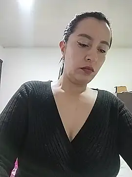 Snapshot of hailey85 chatting on 06/18/26, 10:47 hailey85 online show from 06/18/26, 10:47