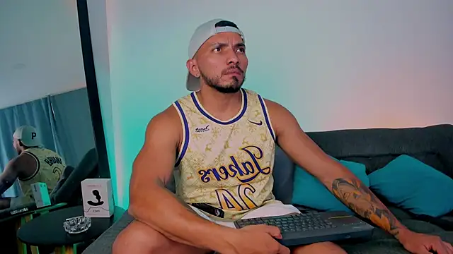 maximusclark1 online show from 03/02/25, 06:51