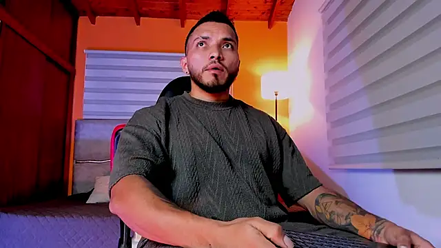 maximusclark1 online show from 02/23/26, 11:13