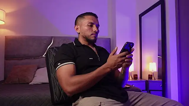 maximusclark1 online show from 04/19/26, 04:23