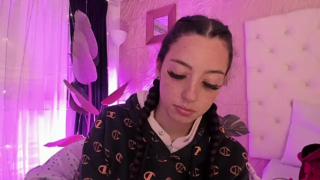 sadashi moon  online show from 03/20/25, 12:30