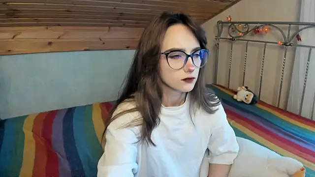 Snapshot of SilverDream chatting on 12/07/24, 06:21 SilverDream online show from 12/07/24, 06:21