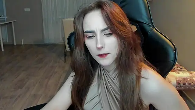 Snapshot of SilverDream chatting on 02/07/25, 09:48 SilverDream online show from 02/07/25, 09:48