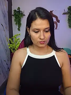 Snapshot of elena_jonees chatting on 06/04/26, 08:37 elena jonees online show from 06/04/26, 08:37