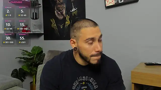 Giorgio-Leone online show from 12/18/25, 10:49