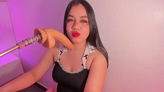 emma smile online show from 04/12/26, 12:54