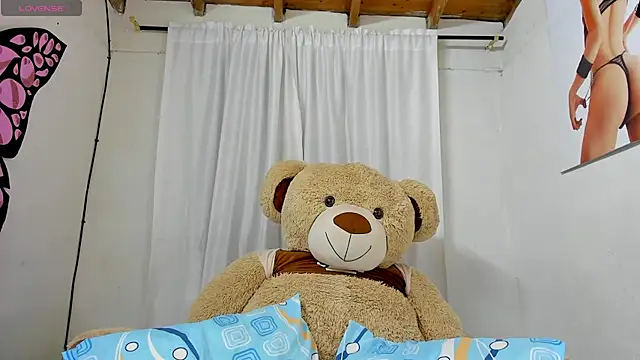 sweet amalia4 online show from 09/23/25, 03:04