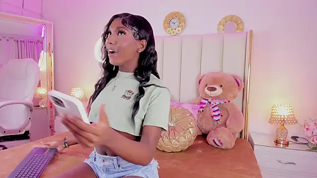 Snapshot of evangelin_ts chatting on 10/10/25, 01:54 evangelin ts online show from 10/10/25, 01:54