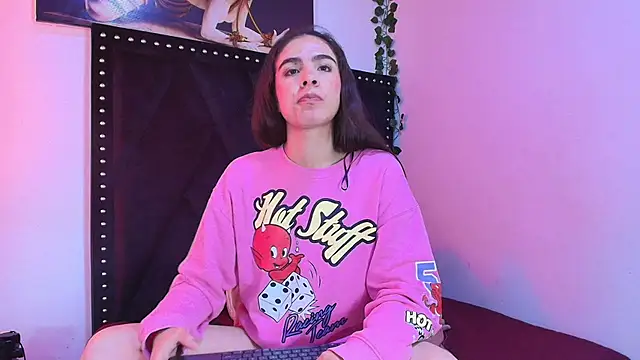 dafne queenn online show from 11/15/25, 12:45