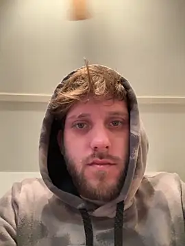 Snapshot of seantolliver57378 chatting on 10/31/25, 11:50 seantolliver57378 online show from 10/31/25, 11:50