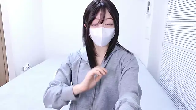 Yurie  online show from 01/17/26, 01:38