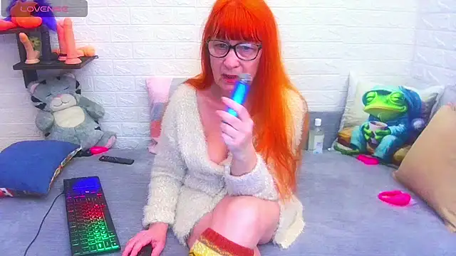 RedHousewife online show from 02/07/26, 06:44