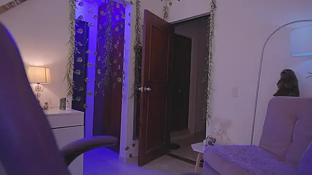 Snapshot of Candy_li chatting on 03/19/25, 02:37 Candy li online show from 03/19/25, 02:37