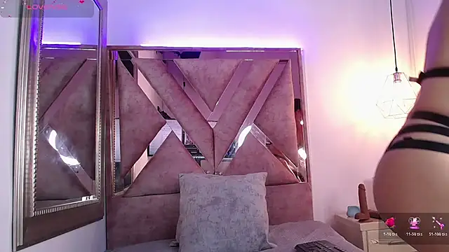 Naomi Brown1  online show from 11/07/25, 01:00