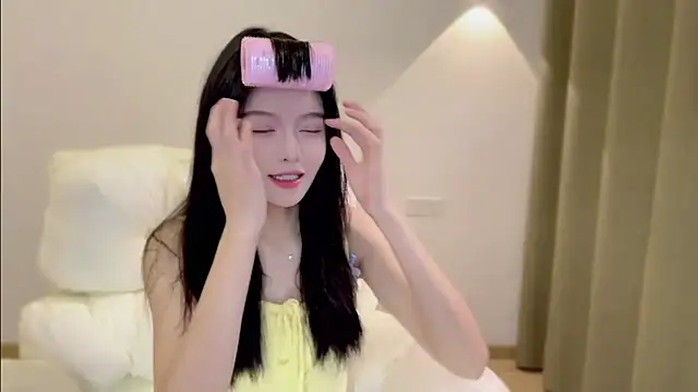 Snapshot of xiaodaibabyy chatting on 10/12/25, 07:51 xiaodaibabyy online show from 10/12/25, 07:51