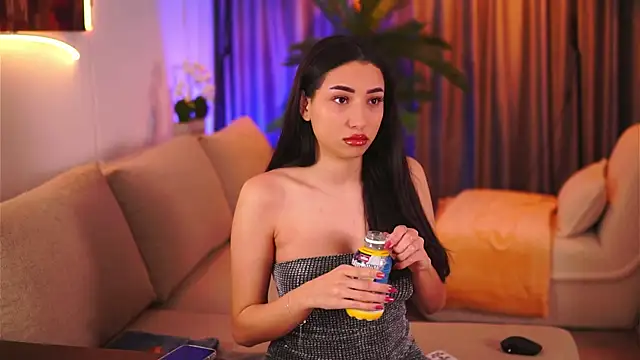 GinaValentinna online show from 02/02/25, 07:14