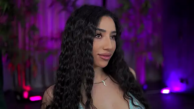 GinaValentinna online show from 11/11/25, 07:58