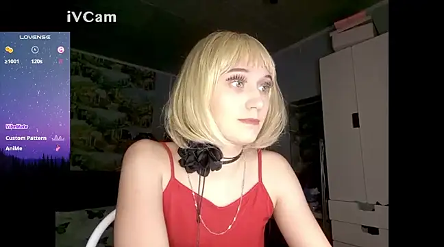 Snapshot of -LauraGold- chatting on 12/23/24, 04:17 -LauraGold- online show from 12/23/24, 04:17