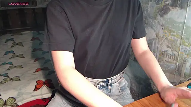 Snapshot of -LauraGold- chatting on 01/08/25, 02:35 -LauraGold- online show from 01/08/25, 02:35