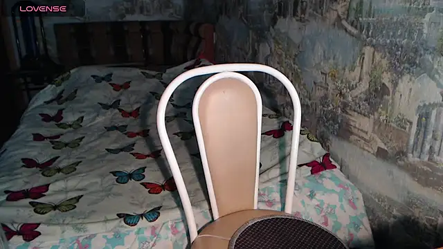 Snapshot of -LauraGold- chatting on 01/11/25, 07:49 -LauraGold- online show from 01/11/25, 07:49