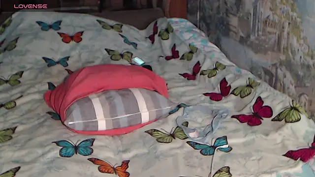 Snapshot of -LauraGold- chatting on 01/11/25, 10:51 -LauraGold- online show from 01/11/25, 10:51