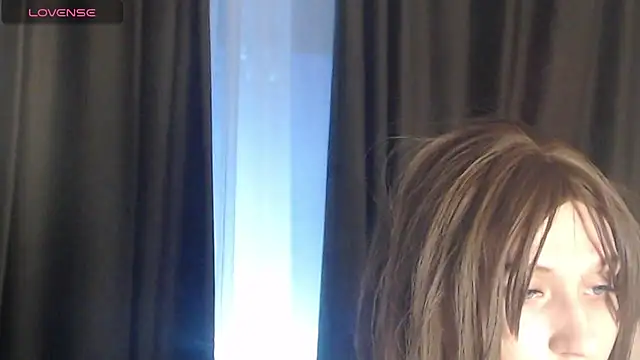 Snapshot of -LauraGold- chatting on 02/25/25, 04:03 -LauraGold- online show from 02/25/25, 04:03