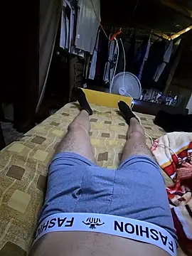 Snapshot of jose5320_20 chatting on 01/13/26, 04:34 jose5320 20 online show from 01/13/26, 04:34