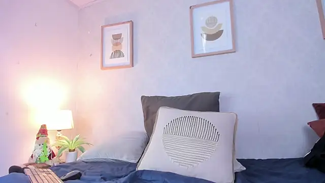 Caroline dh online show from 01/05/26, 05:27