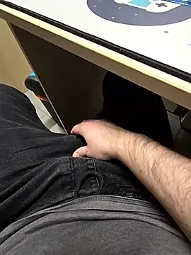 Snapshot of Ibag01 chatting on 03/03/25, 08:38 Ibag01 online show from 03/03/25, 08:38