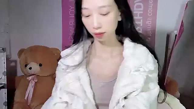 Lili-2 online show from 12/11/24, 02:54