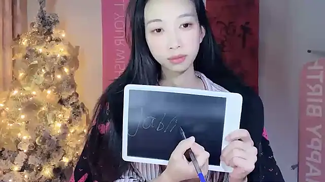 Lili-2 online show from 12/28/24, 04:52