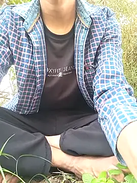 Snapshot of Piyush_2024 chatting on 02/27/25, 08:28 Piyush 2024 online show from 02/27/25, 08:28