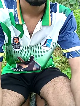 Snapshot of Piyush_2024 chatting on 09/23/25, 01:30 Piyush 2024 online show from 09/23/25, 01:30